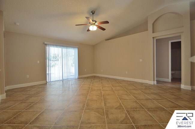 Building Photo - 11 Ripplewood Ln