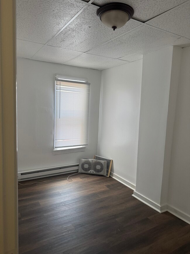 Building Photo - 423 Orange St