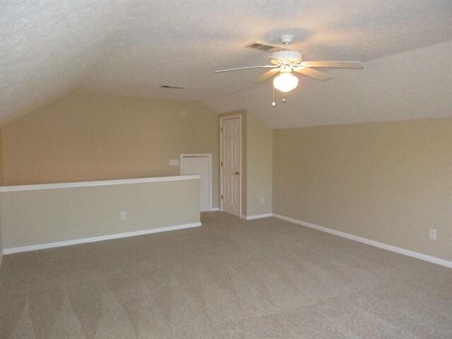 Building Photo - 1434 Hilltop Dr