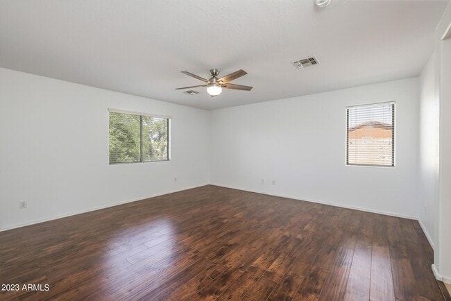 Building Photo - 3112 S 82nd Ln