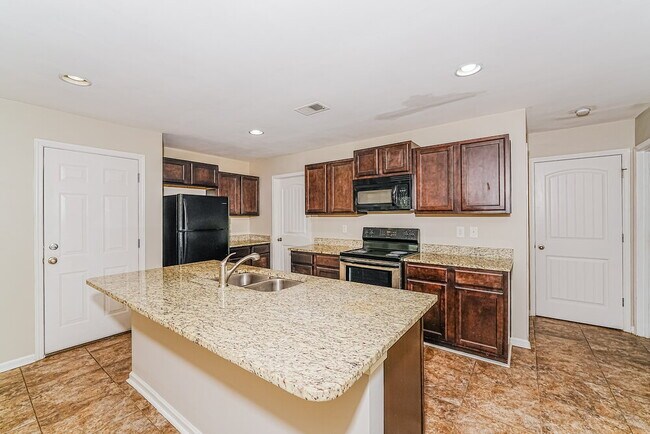 Building Photo - 9340 Hoffman Pl