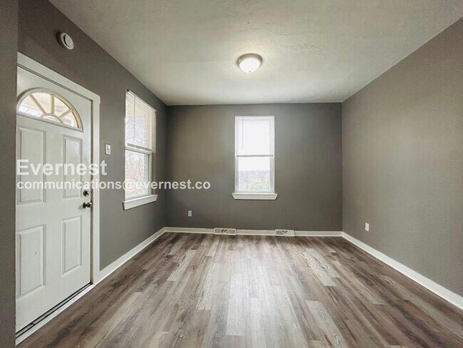 Building Photo - 763 Shaw Ave