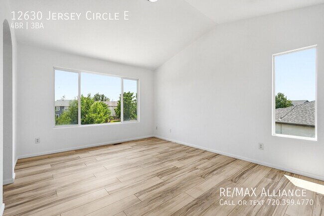 Building Photo - 12630 Jersey Cir E
