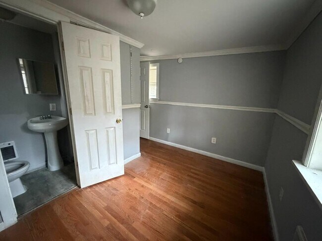 Building Photo - 1602 N Bouvier St