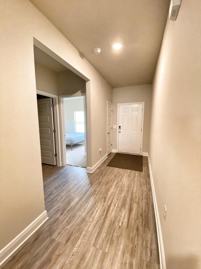 Building Photo - 3605 Turquoise Dr