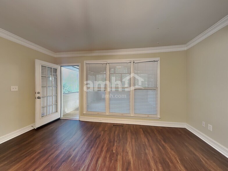 Building Photo - 2235 Saluda Ln NW