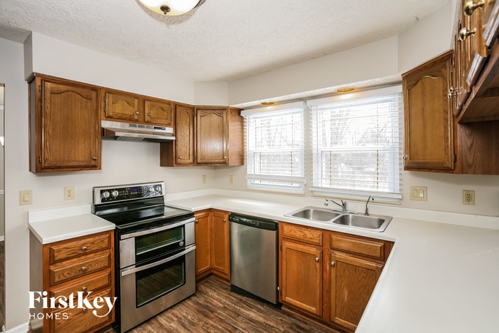 Building Photo - 11255 Baycreek Dr