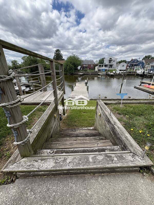Building Photo - 543 Bayside Dr