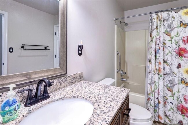 Building Photo - 5930 Farmers Dr