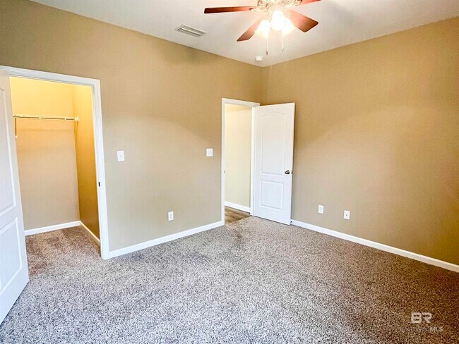 Building Photo - 24211 Limerick Ln