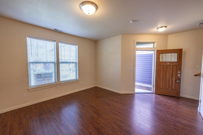 Building Photo - Three bedroom house in Hazel Dell - Built in 2014