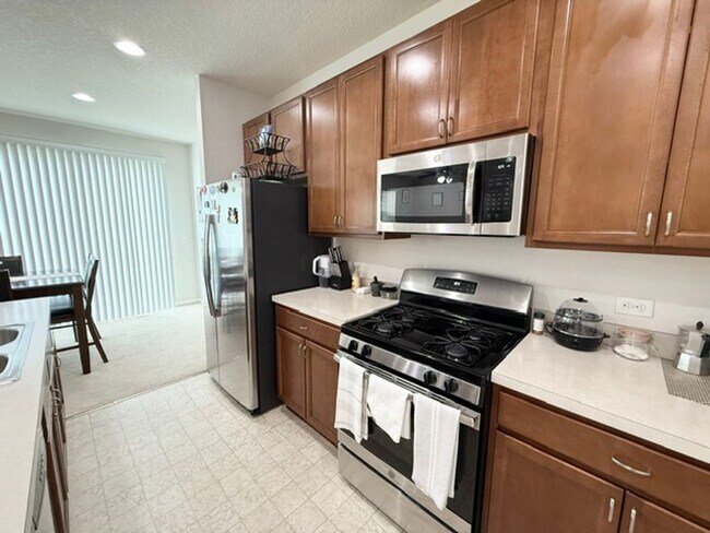 Building Photo - Beautiful home available for rent in the d...