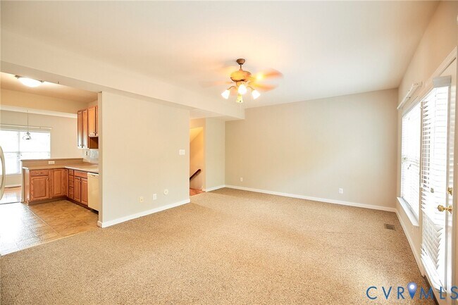 Building Photo - 315 Kingscote Ln