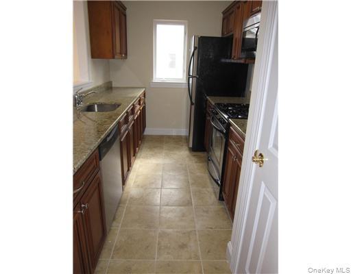 Building Photo - 110 Tondo Cir