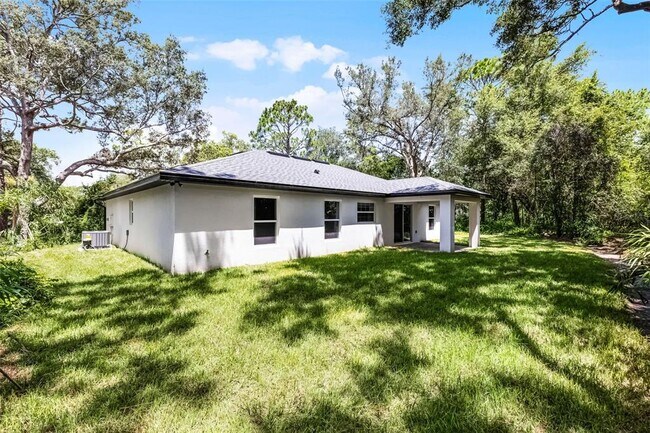 Building Photo - 320 KENORA Dr