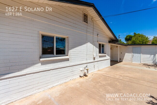 Building Photo - 1627 E Solano Dr