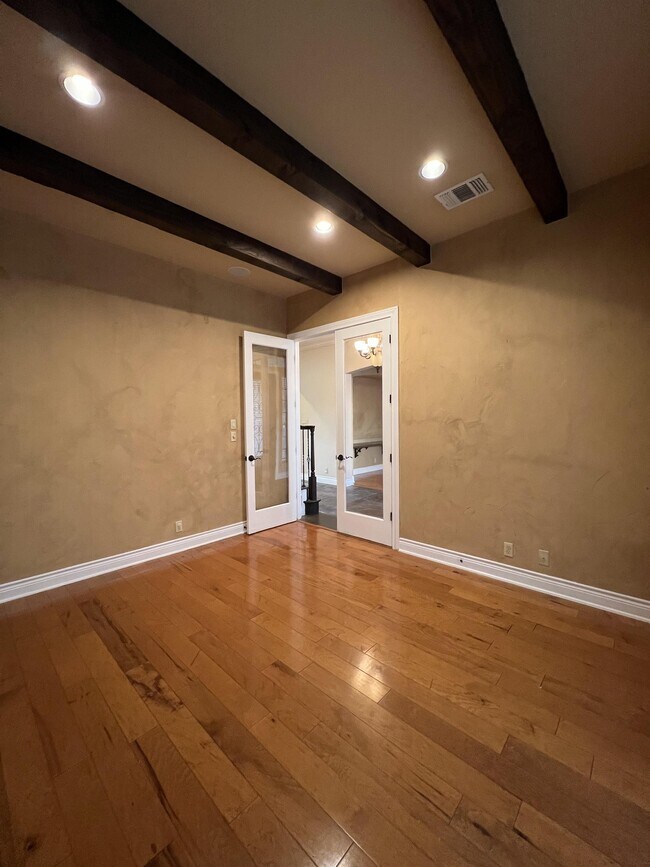 Building Photo - 2922 Ivory Creek