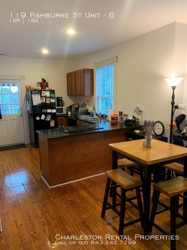 Building Photo - 119 Fishburne St