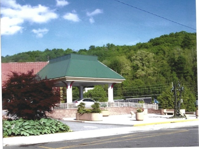 Primary Photo - Jefferson Station Condominium