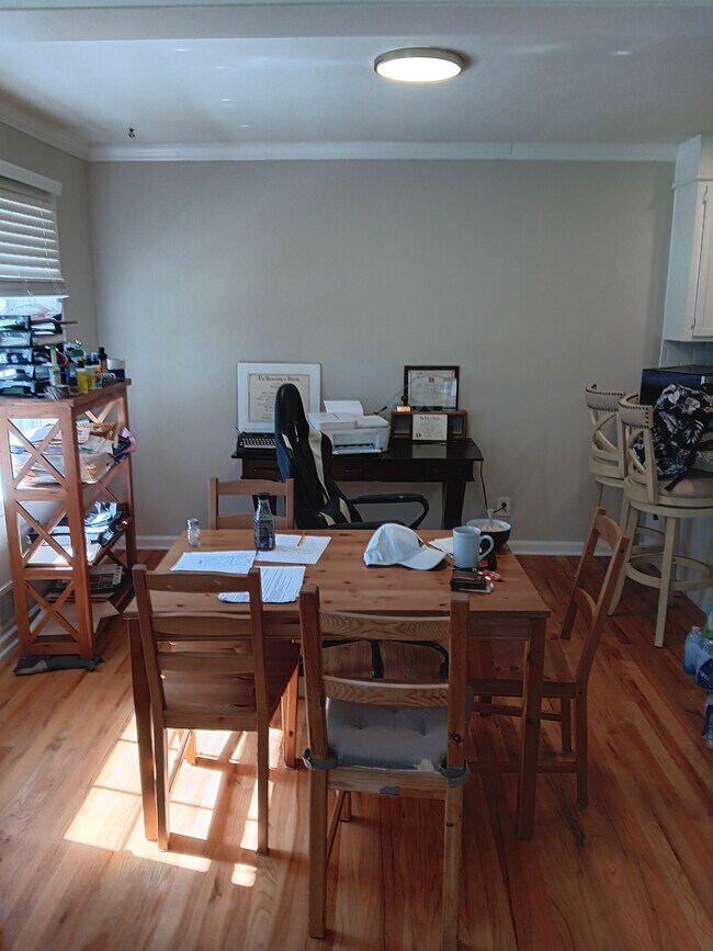 Dining Area - 518 Tanager Rd