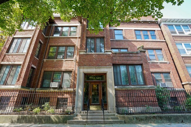 Primary Photo - 5340 S Hyde Park Blvd