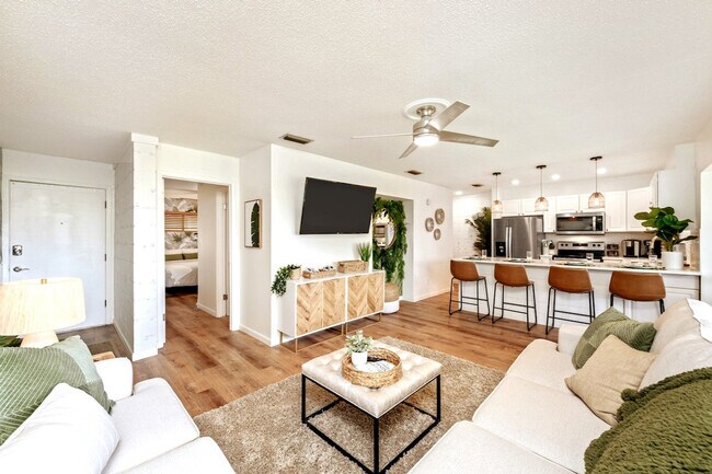 Building Photo - 4000 Gulf Terrace Dr