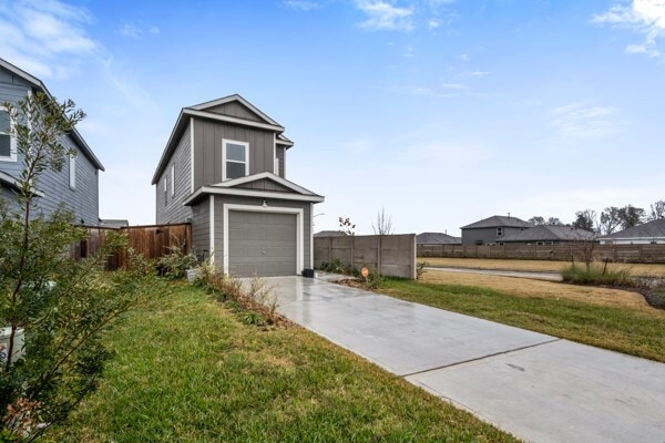 Building Photo - 18279 Via Aurelia Dr