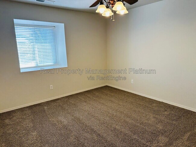 Building Photo - 1648 Camino Ln