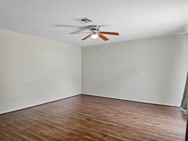 Building Photo - 123 Asheboro Dr