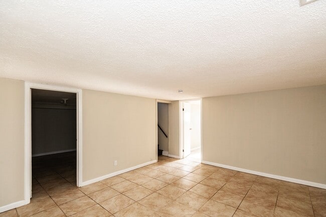 Building Photo - 8318-8320 Wabash Ave