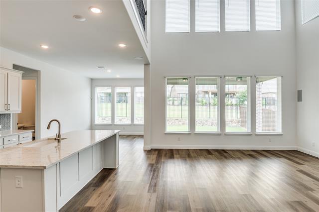 Building Photo - 513 Montrose Dr