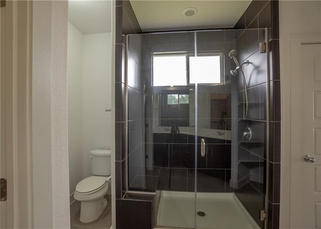 Building Photo - 2312 Montague St