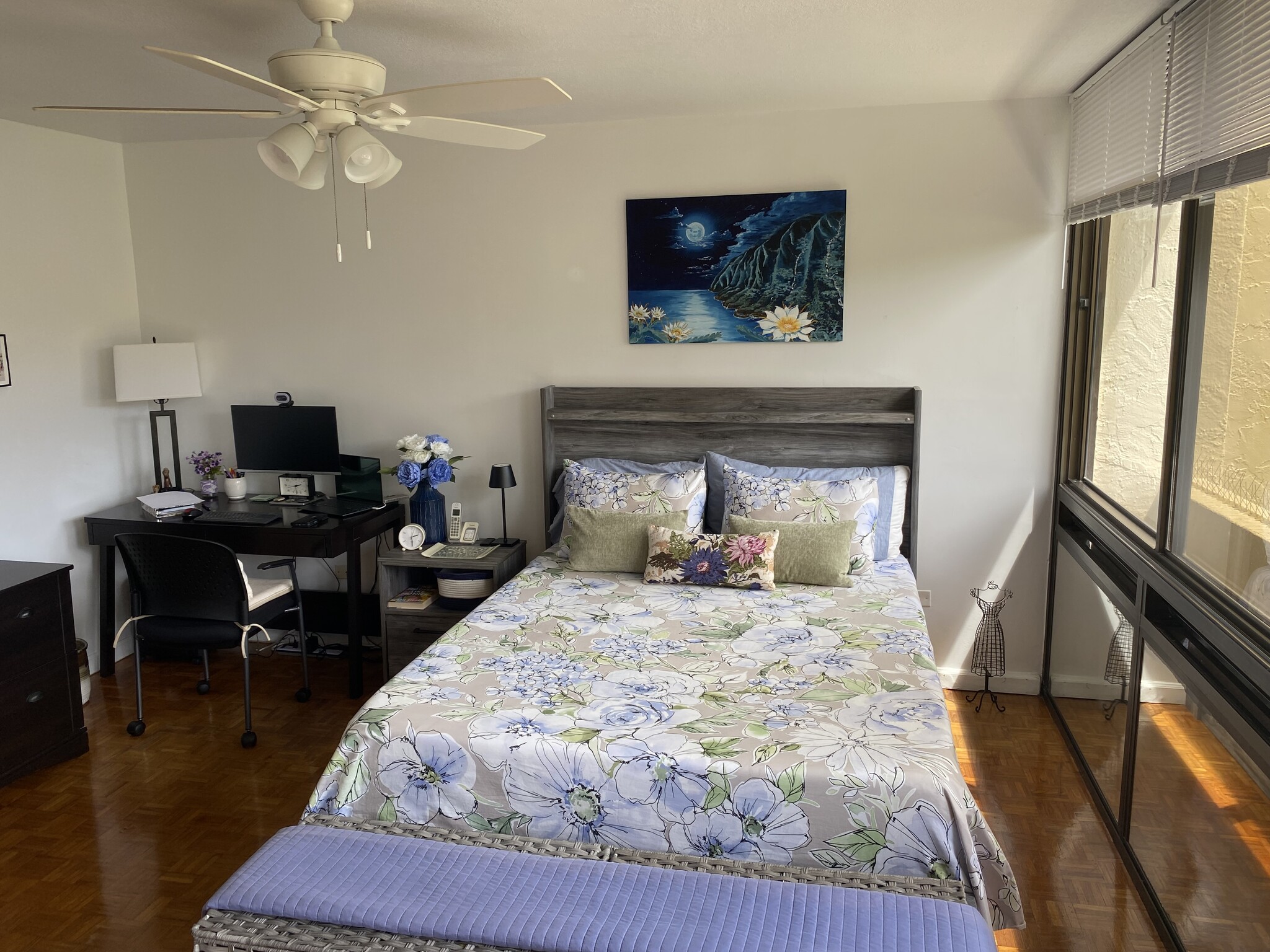 Bedroom - 521 Hahaione St
