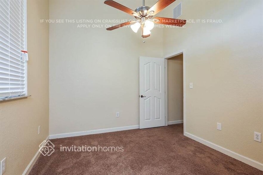 Building Photo - 1321 NE 42nd Ave