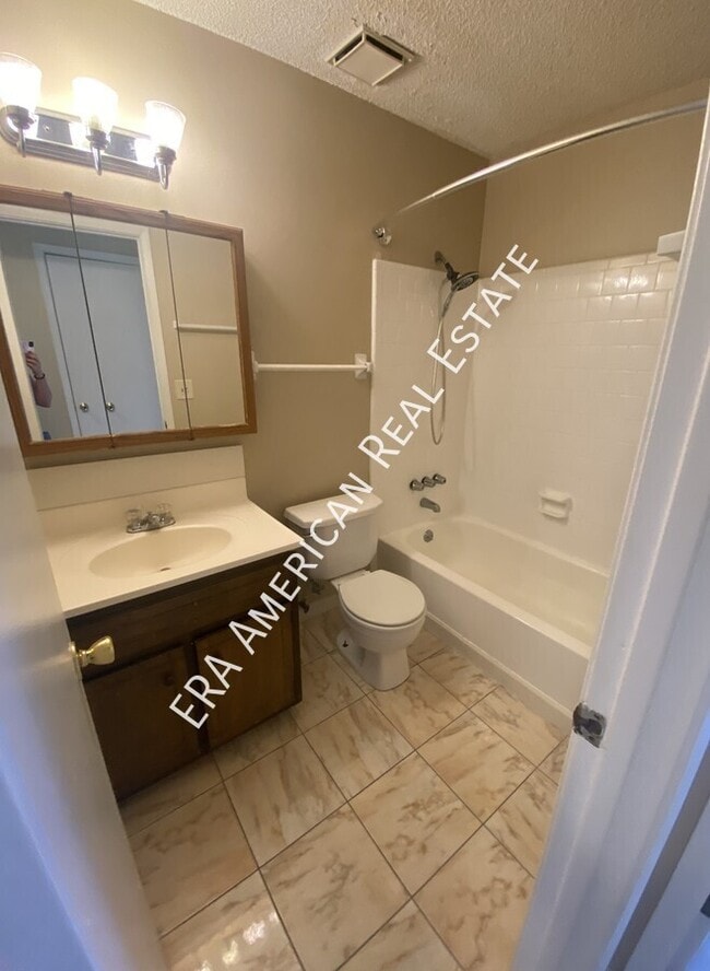 Building Photo - 3354 La Leyenda Ct