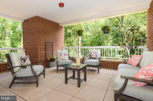 Building Photo - 2222 Colts Neck Rd