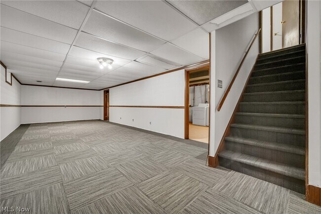 Building Photo - 15067 Rochelle Dr