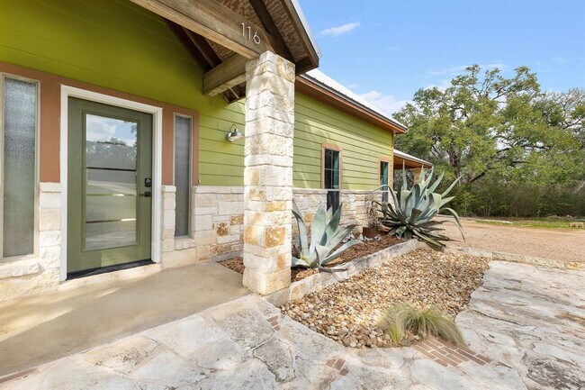 Building Photo - 116 Cascade Trail