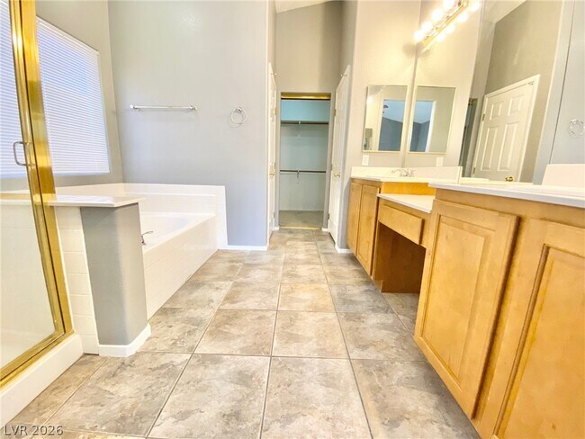 Building Photo - 8221 Jo Marcy Dr