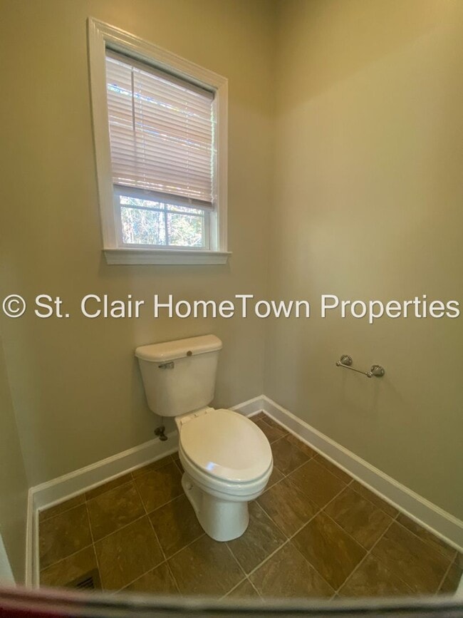 Building Photo - Great Family Home