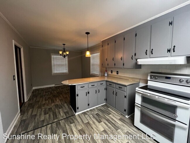 Building Photo - 2 br, 1 bath House - 1726 Kirkpatrick Rd