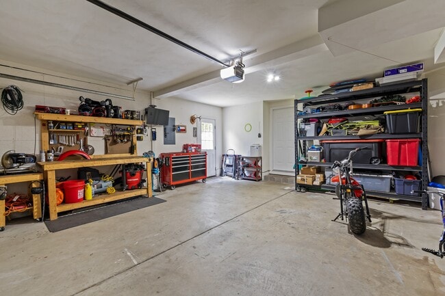 Building Photo - 522 Pecan Ct