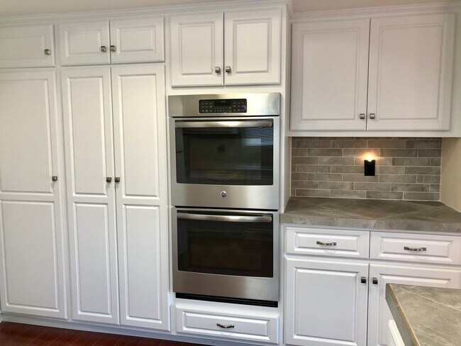 Building Photo - 31440 Club Vista Ln