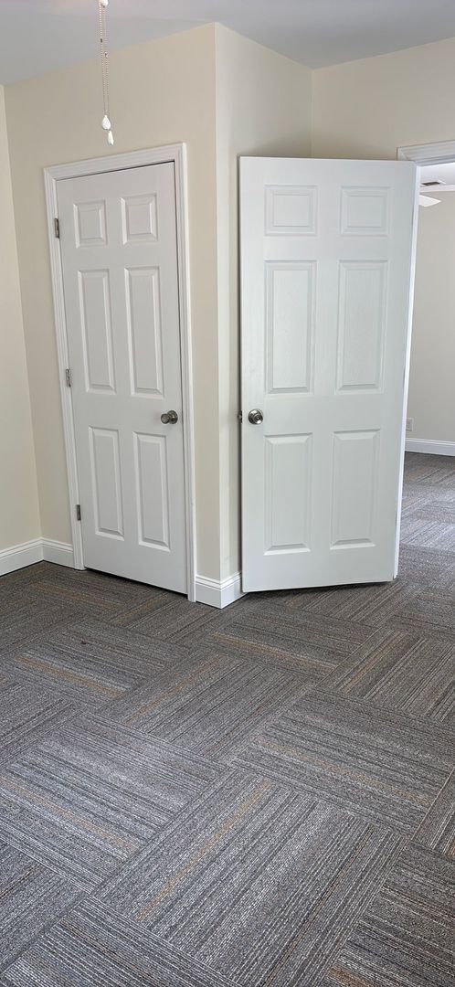 Building Photo - Nice 4 bedroom/5.5 bath home on N. Ocean Boulevard