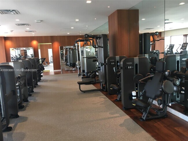 Building Photo - 1300 S Miami Ave