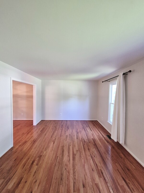 Building Photo - 9019 Double Tree Ln