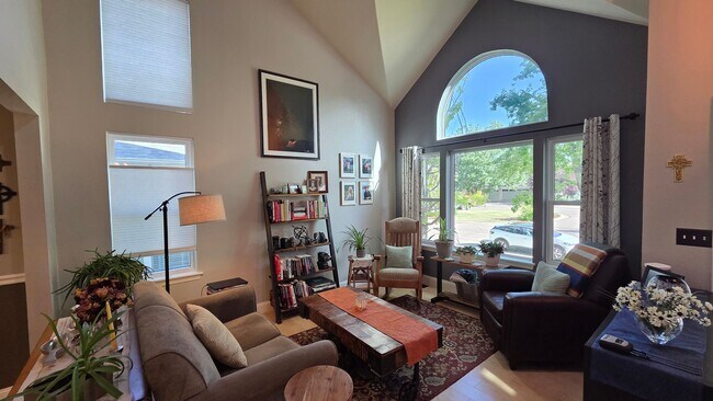 Building Photo - Beautiful 4 Bedroom 3.5 Bath Home - Longmont!