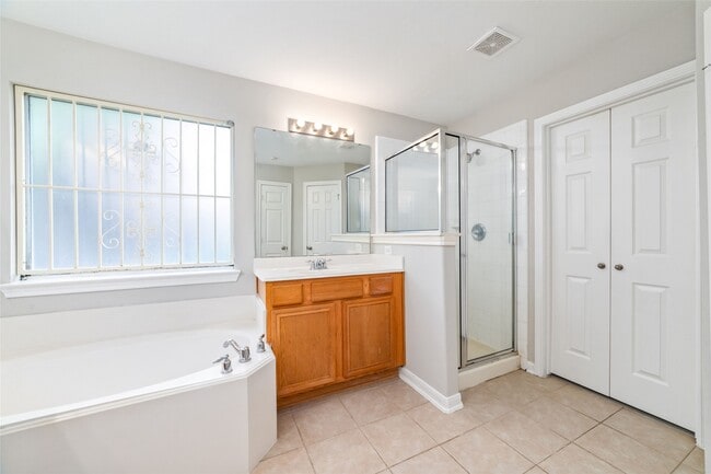 Building Photo - 13206 Rustic Garden Dr