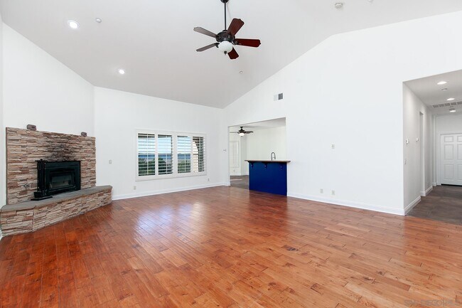 Building Photo - 32153 Cerrada del Coyote