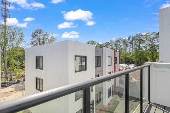 Building Photo - Luxury 3 Bed Townhome in Durham RTP